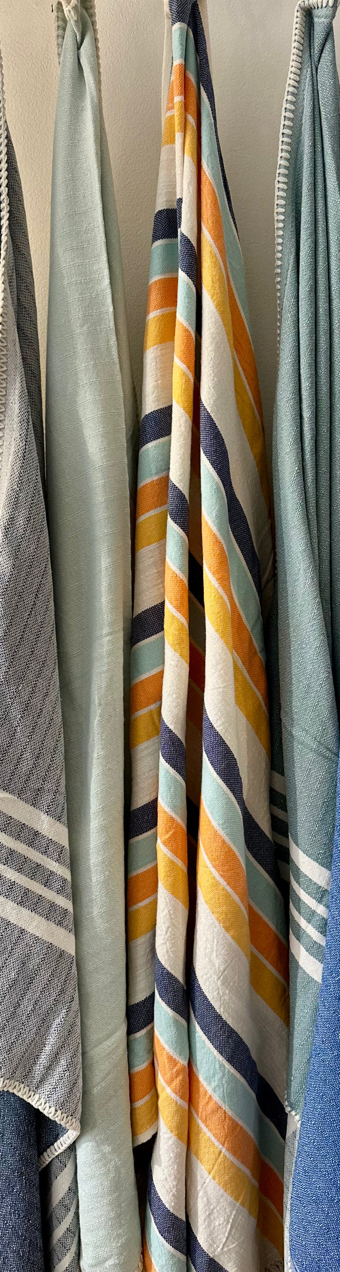 Cotton Towel w/ fringe -Stripe
