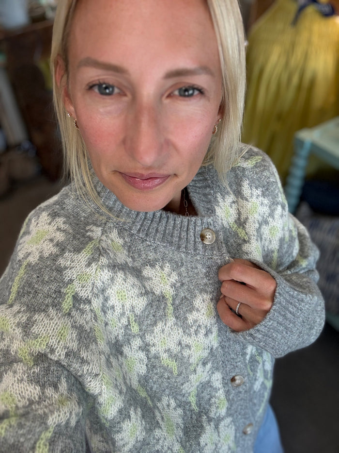 FLORAL KNIT CARDIGAN