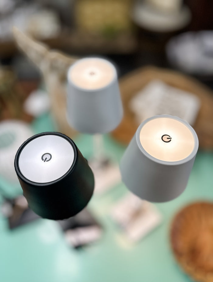 White LED wireless table lamp