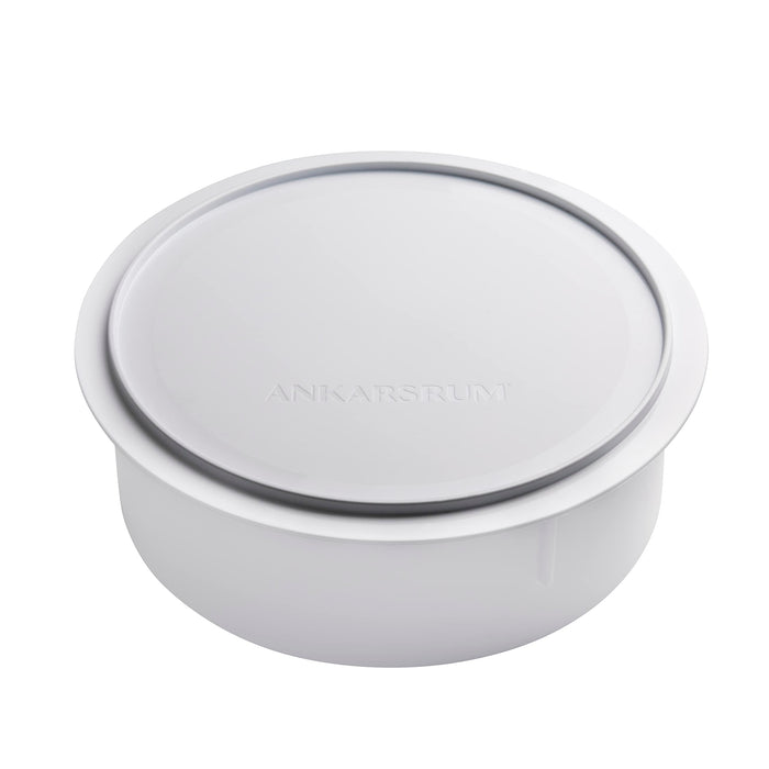 White lid displayed on a white background