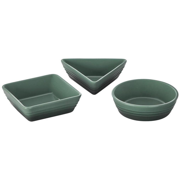 Set of 3 artichaut Le Creuset stoneware tapas dishes of different shapes displayed on a white background