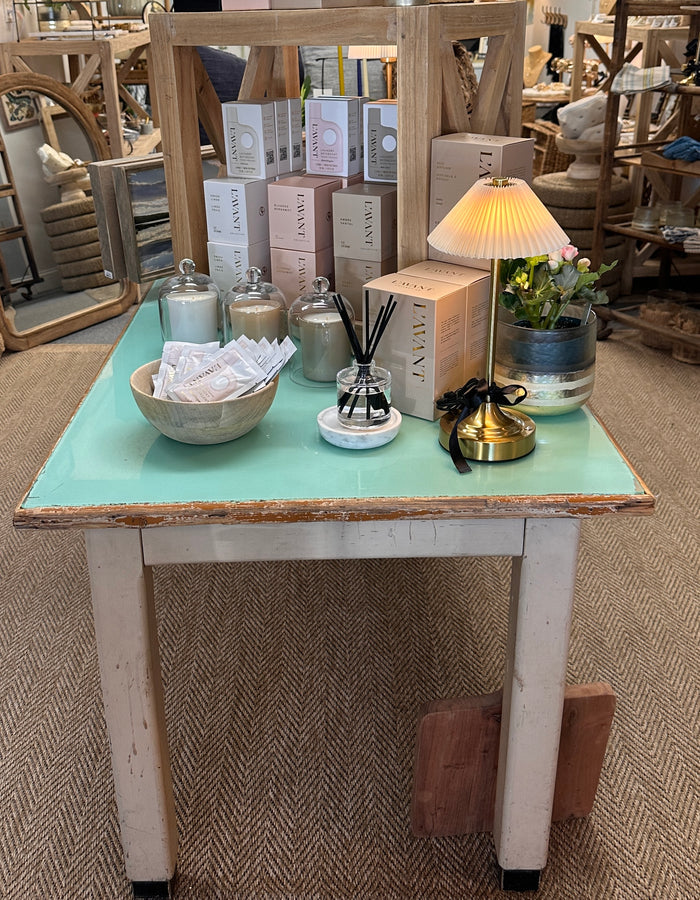 RECHARGEABLE GOLD LED LAMP