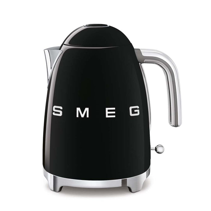 Front view of black Smeg 50s retro line electric kettle displayed on a white background